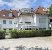 WINDISCH - Moderne 3-Zimmer Dachterrassenwohnung mit Galerie in zentraler, grüner Lage - ab sofort! - Gröbenzell