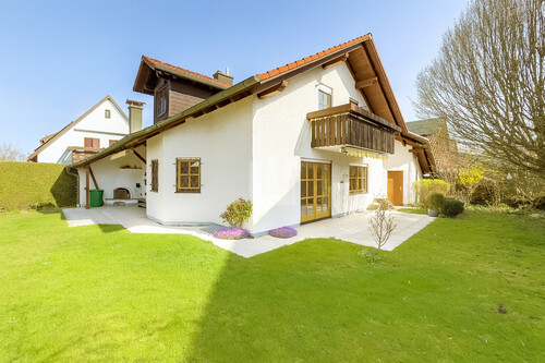 Aussenansicht 2 - 5 Zimmer Einfamilienhaus zum Kaufen in Puchheim
