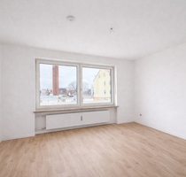 WINDISCH IMMOBILIEN - neu renovierte Zweizimmerwohnung in absolut zentraler Lage von Germering