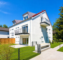 WINDISCH - ERSTBEZUG! Hochwertige 2-Zi.-DG - Wohnung mit EBK, Balkon und privatem Garten - Gröbenzell