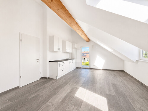 Wohnen / Kochen - 2 Zimmer Dachgeschoßwohnung in Gröbenzell