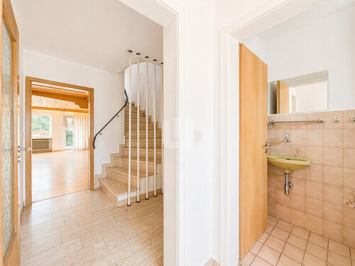 Flur EG - 5 Zimmer Reihenmittelhaus zum Kaufen in Olching