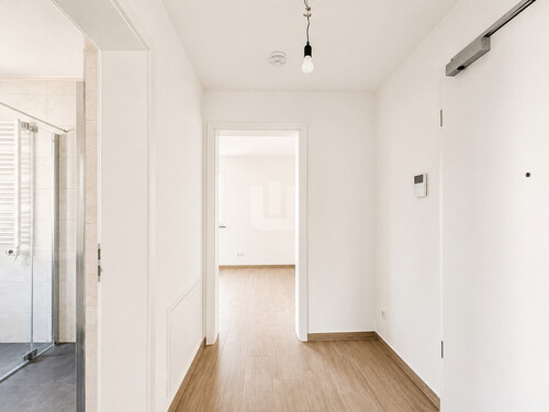 Flur - 2 Zimmer Etagenwohnung zur Miete in Gröbenzell