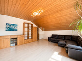 Wohnzimmer - Dachgeschoßwohnung mit 93,00 m&sup2; in Wörthsee / Etterschlag zur Miete