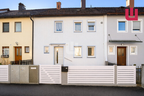 Außenansicht - WINDISCH IMMOBILIEN - Halbes Reihenhaus mit Garten, Dachboden und Keller in guter Lage v. FFB