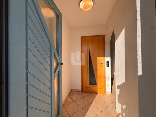 Eingangstür - Einfamilienhaus mit 65,00 m&sup2; in Puchheim zur Miete