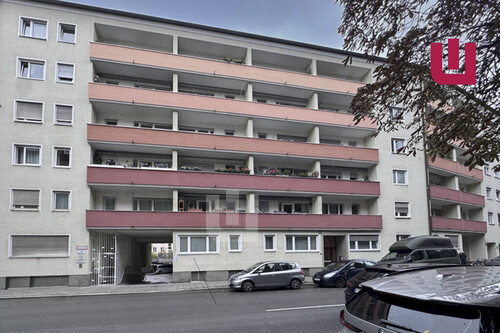 Außenansicht - WINDISCH IMMOBILIEN - Helle 2-Zimmer-Wohnung am Kolumbusplatz - frei ab 01.12.