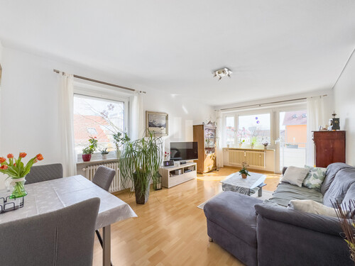 Wohnzimmer - Etagenwohnung mit 66,00 m² in Germering zum Kaufen