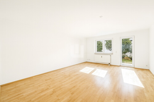 Wohnzimmer - 2 Zimmer Erdgeschoßwohnung zum Kaufen in Gröbenzell