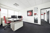 Büroraum linker Flügel - WINDISCH IMMOBILIEN - 3-Zimmer-Büro in modernem Bürokomplex 'Stockwerk' frei ab 01.09.26