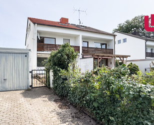 WINDISCH IMMOBILIEN - Sanierungsbedürftige DHH mit viel Potential in verkehrsberuhigter Straße - Gröbenzell