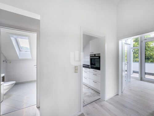 Wohn- /Esszimmer - 2 Zimmer Dachgeschoßwohnung in Herrsching am Ammersee