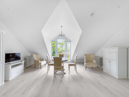 Wohn- /Esszimmer - 2 Zimmer Dachgeschoßwohnung zum Kaufen in Herrsching am Ammersee