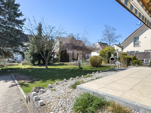 Außenansicht - Zweifamilienhaus mit 270,00 m&sup2; in Gernlinden zum Kaufen