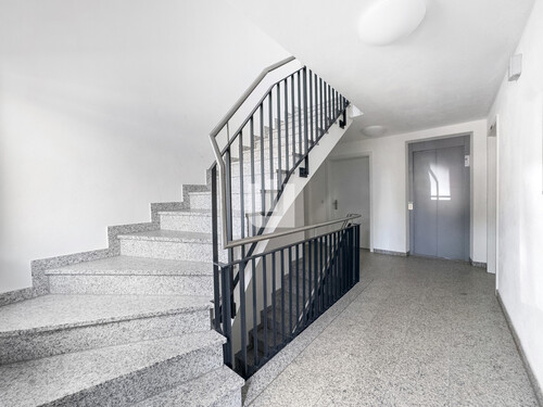 Treppenhaus - 2 Zimmer Erdgeschoßwohnung in Fürstenfeldbruck
