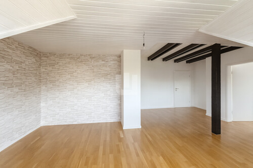 Wohnzimmer - 3 Zimmer Dachgeschoßwohnung in Gröbenzell