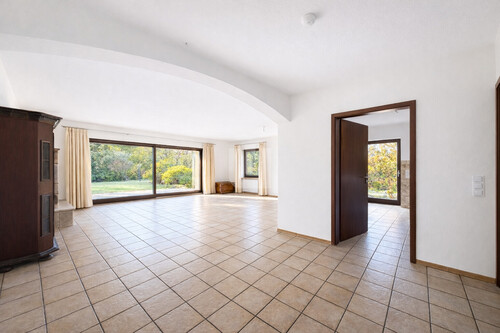 Wohn- und Esszimmer - 6 Zimmer Doppelhaushälfte zum Kaufen in Gröbenzell