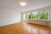 Wohnzimmer - 3 Zimmer Erdgeschoßwohnung zum Kaufen in Gröbenzell
