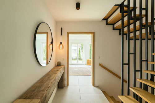 Flur EG - 4.5 Zimmer Einfamilienhaus zum Kaufen in Puchheim