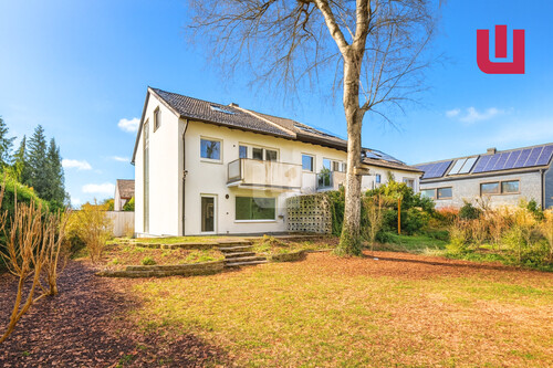 Gartenansicht - WINDISCH IMMOBILIEN - Charmante DHH mit viel Potential auf großem Grundstück in ruhiger Sackgasse