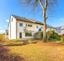 WINDISCH IMMOBILIEN - Charmante DHH mit viel Potential auf großem Grundstück in ruhiger Sackgasse - Gröbenzell