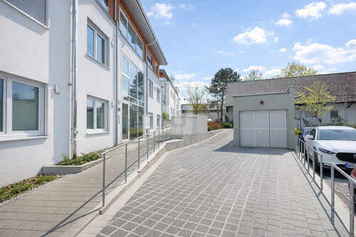 Tiefgaragenabfahrt - 