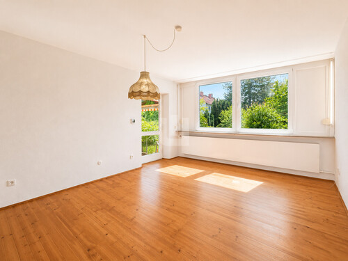 Wohnzimmer - 6 Zimmer Einfamilienhaus in Gröbenzell