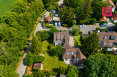 Luftansicht - WINDISCH - Großes Grundstück mit Altbestand für ein MFH + Doppelhaus in Ortsrandlage von Gröbenzell