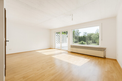 Wohnzimmer - 5 Zimmer Doppelhaushälfte zum Kaufen in Gröbenzell