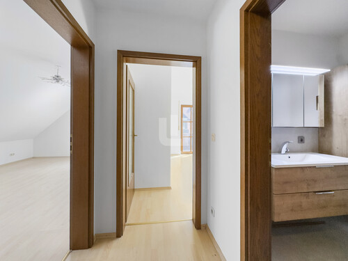 Flur - 2 Zimmer Etagenwohnung zum Kaufen in Fürstenfeldbruck