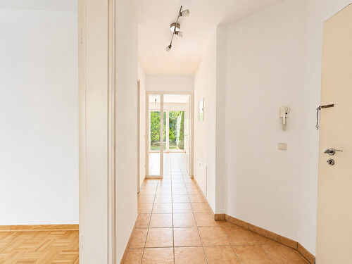 Flur - 2 Zimmer Etagenwohnung zur Miete in Gauting