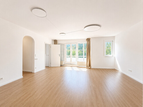 Wohnzimmer - 5.5 Zimmer Maisonettenwohnung zur Miete in München / Pasing