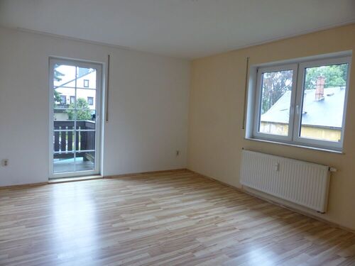 WE links 1.OG Wohnzimmer - 2- Zimmerwohnung zur Miete in Ebersbach-Neugersdorf