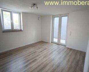 Moderne, charmante 2-Zi-Souterrain-Wohnung WFL ca. 66 m² Energiesparhaus Fußbodenheizung Terrasse und Garage. - Neunburg vorm Wald