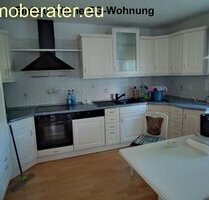Großzügige Erdgeschoss-Wohnung mit ca. 120 m² mit Terrasse und Gartenanteil komplett möbliert auch mit schöner Einbauküche Garage u.. Stellplatz. - Speichersdorf