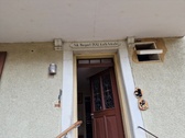 Hauseingang mit Jahreszahl 1881 - Zweifamilienhaus mit 268,00 m² in Neuried zum Kaufen