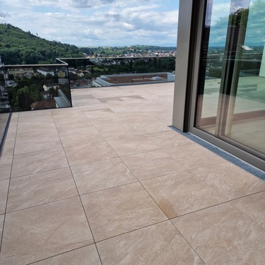 Wohnzimmer mit Terrasse - Penthouse mit 108,36 m² in Lahr zur Miete