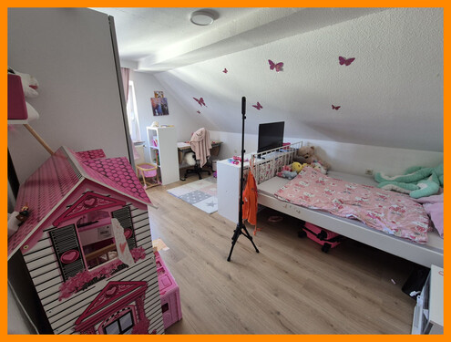 Kinderzimmer - 4 Zimmer Dachgeschoßwohnung zur Miete in Bad Wildungen / Altwildungen