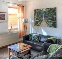 BIGKs - Halle - Ammendorf - Möblierte 2 Raumwohnung,Wohnküche,Bad mit Wanne und Dusche (-;)