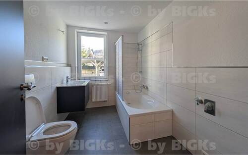 Bad1 - 4- Zimmerwohnung mit 102,50 m&sup2; in Zella-Mehlis zur Miete