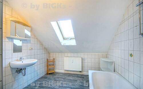Bad - 4 Zimmer 4- Zimmerwohnung in Zella-Mehlis