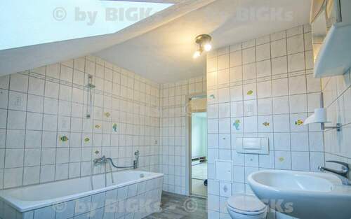 Bad - 4- Zimmerwohnung mit 77,00 m&sup2; in Zella-Mehlis zur Miete