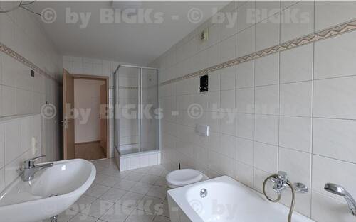 Bad - Etagenwohnung mit 78,75 m&sup2; in Suhl zur Miete