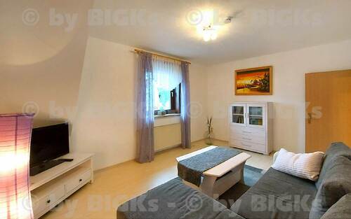 Wohnraum - BIGKs - Suhl - Goldlauter: Möblierte 2 Raumwohnung ,sep.Küche, Duschbad (-;)