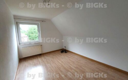 Wohnraum - BIGKs: Suhl am Klinikum: 2-3-Zimmer Wohnung,separate Küche (-;)