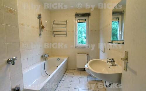 Bad - 3- Zimmerwohnung mit 53,00 m² in Suhl zur Miete