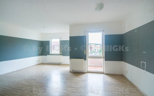 Wohnraum2 - BIGKs - Suhl Mitte: 1Raumwohnung, Fahrstuhl, integrierte Küche&Wannenbad,Balkon (-;)