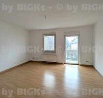 BIGKs: Suhl-Leninring: 3 Raum Wohnung Suhl,sep.Küche,Wannenbad, Balkon (-;)