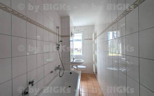 Bad - 3- Zimmerwohnung mit 61,20 m&sup2; in Suhl zur Miete