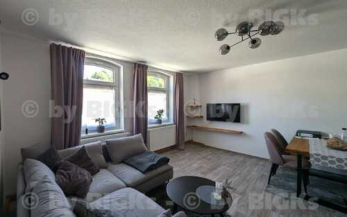 Wohnraum1 - Zella-Mehlis: 3 Zimmer Wohnung,sepKüche,Bad mit Dusche, GROSSER GARTEN (-;)